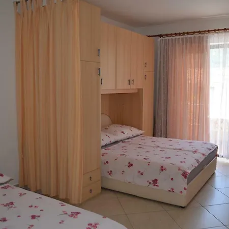 Πανσιόν & Dordic Jurandvor