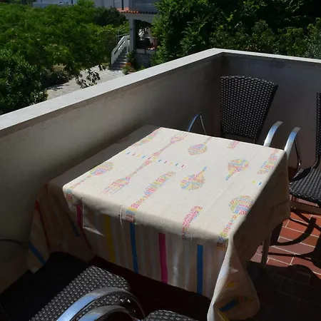 Πανσιόν & Dordic 3*